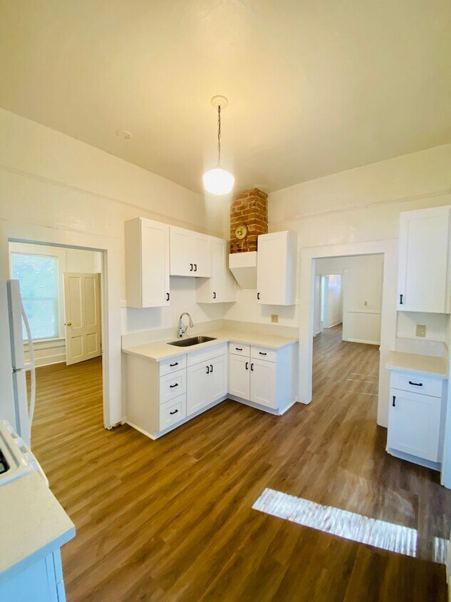 Foto principal - Reserve Now for June 2026! Updated House in Downtown Chico