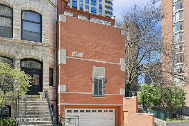 Foto del edificio - 820 N Dearborn St