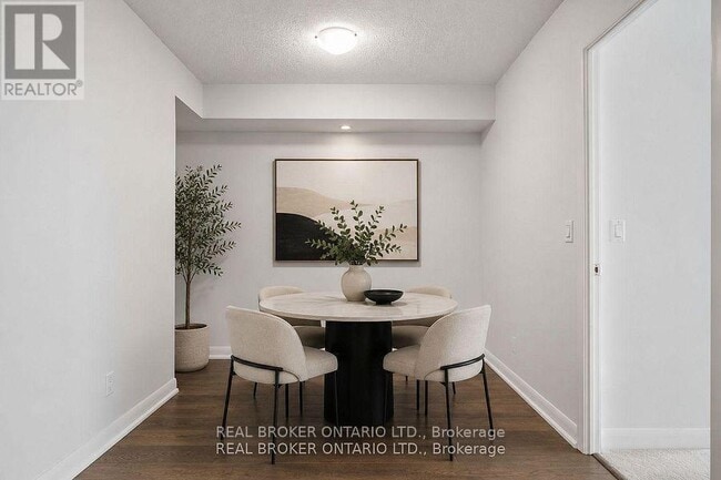 Building Photo - 205 Sherway Gardens Rd