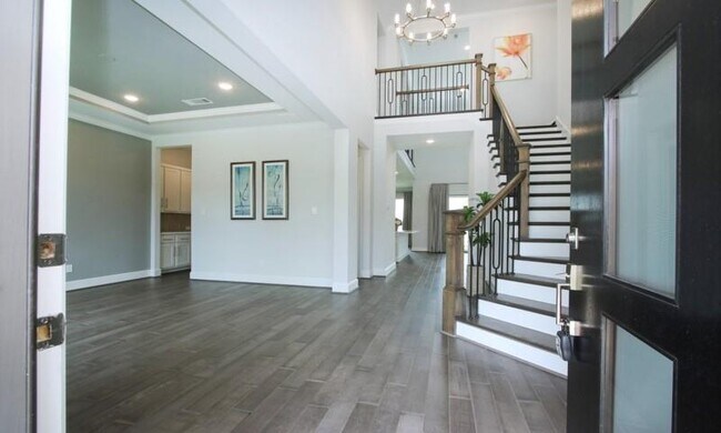 Foto del edificio - 6310 Felled Timber Springs Ln