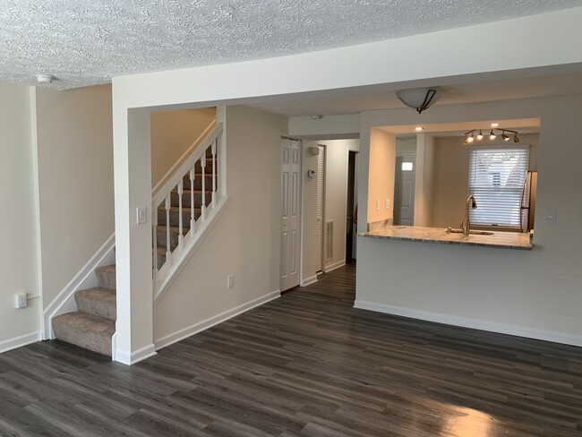 Building Photo - 5815 Whitfield Ct