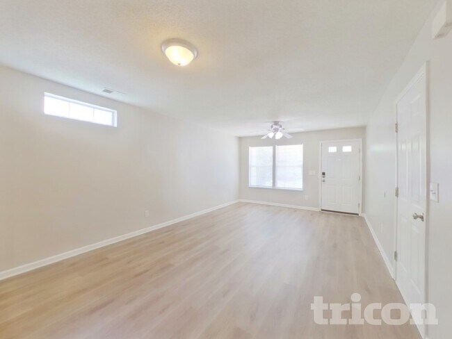 Foto del edificio - 152 Cottage Lake Way