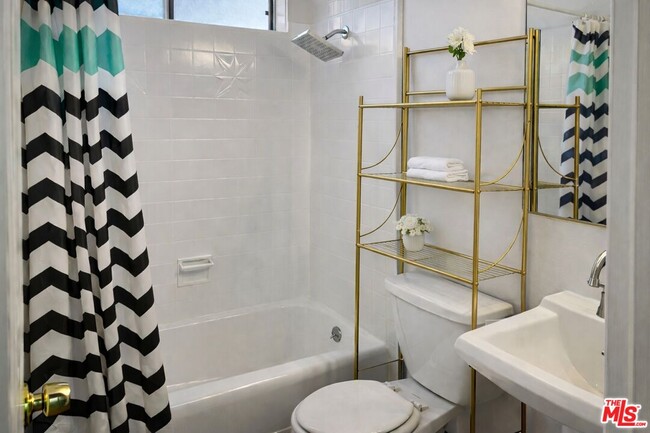 Foto del edificio - 3961 Moore St