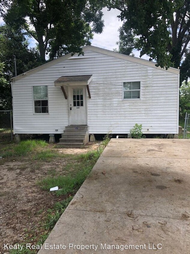 Primary Photo - 3 br, 2 bath House - 101 Sternberg Dr