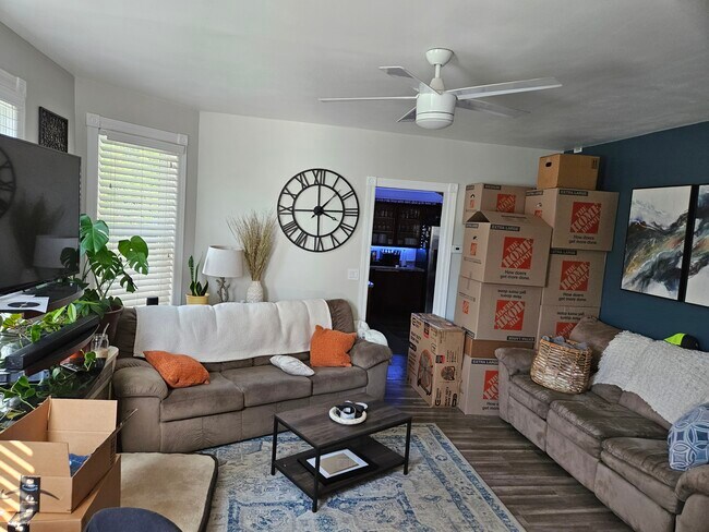 Foto del edificio - 713 N Wisconsin St