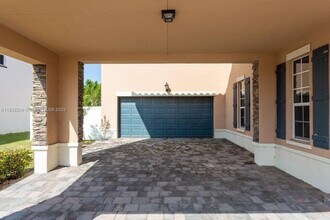 Building Photo - 17065 SW 94th Terrace