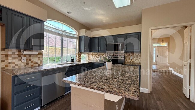 Photo - 304 Dakota Trail House