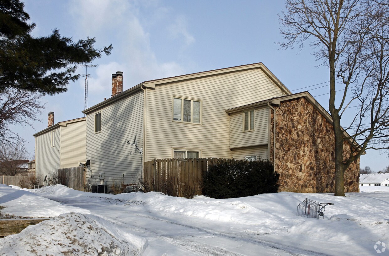 Foto del edificio - 2516 Plum Leaf Ln
