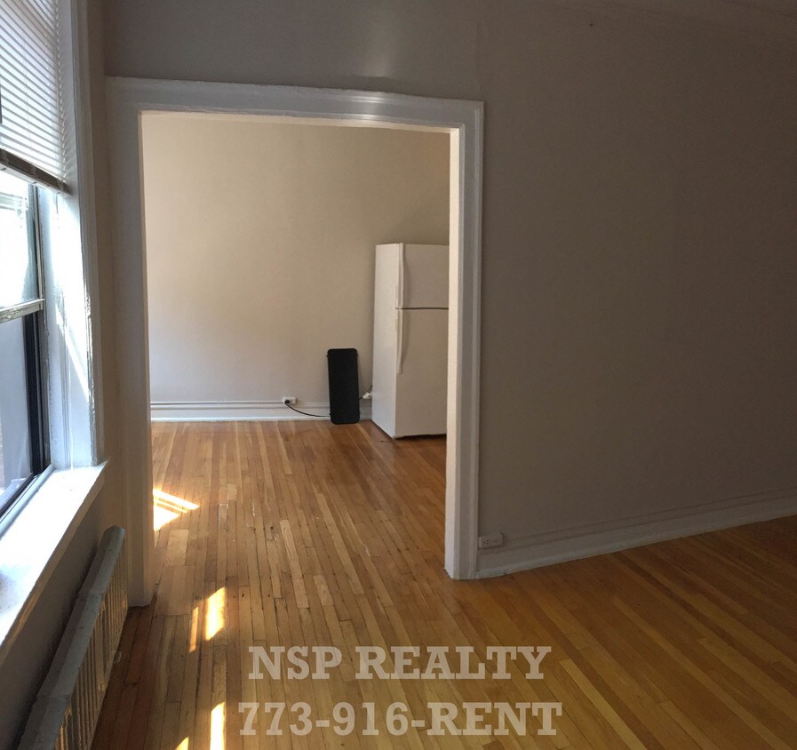 Foto principal - 1363 W Estes Ave