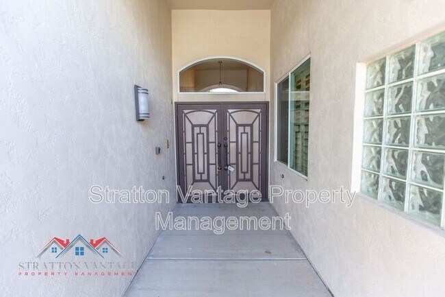 Building Photo - 9843 E Sunburst Dr