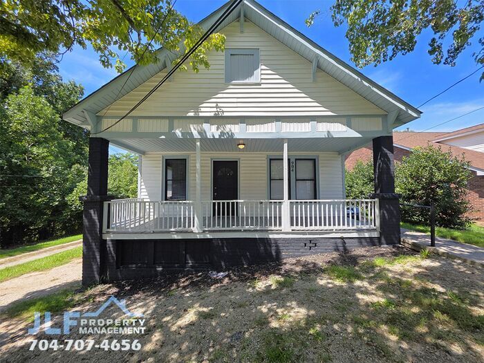 Foto principal - Charming 2 Bed/1 Bath Cottage in Peaceful ...