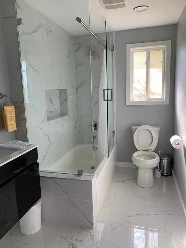 Foto del edificio - 4213 S 185th St