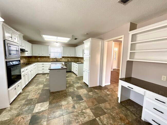 Foto del edificio - 209 Sooner St