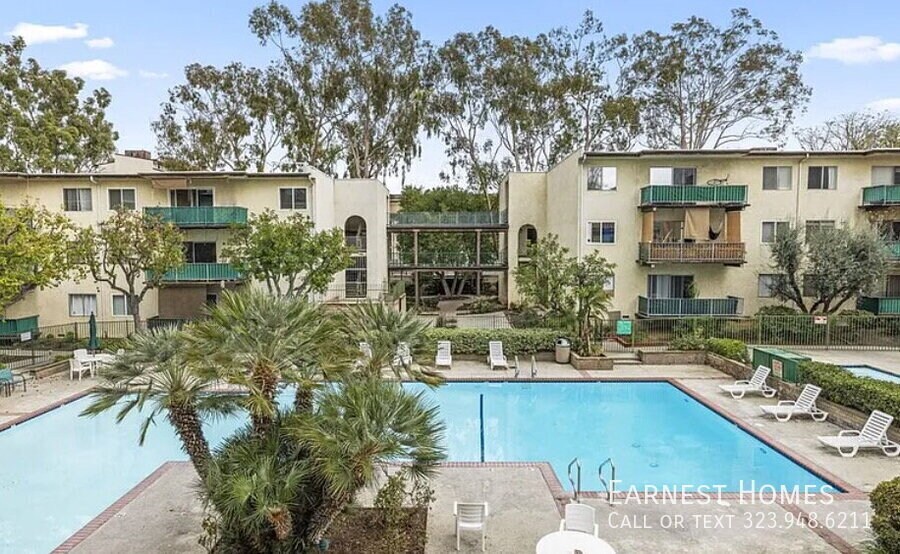 Foto principal - 5460 White Oak Ave