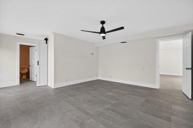 Foto del edificio - 624 Southwind Cir