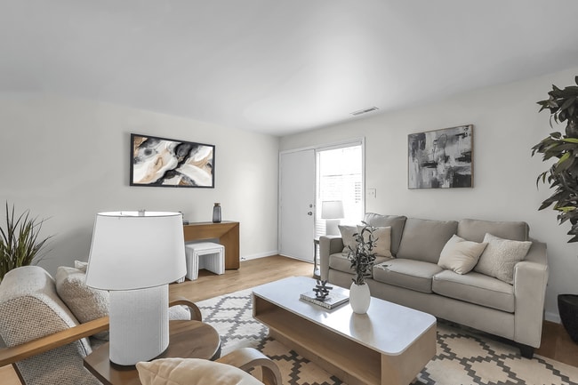 Foto del edificio - 1289 RENTAL CONDO COMMUNITY