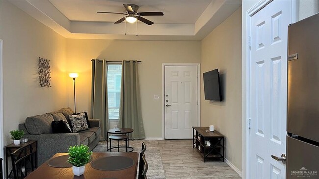 Foto del edificio - 4902 N Hiawatha Dr