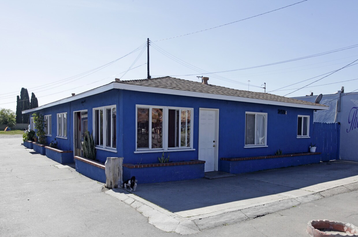 Primary Photo - 2600-2604 W Orangethorpe Ave