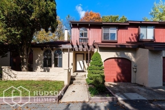 Primary Photo - 7 Mission Ln