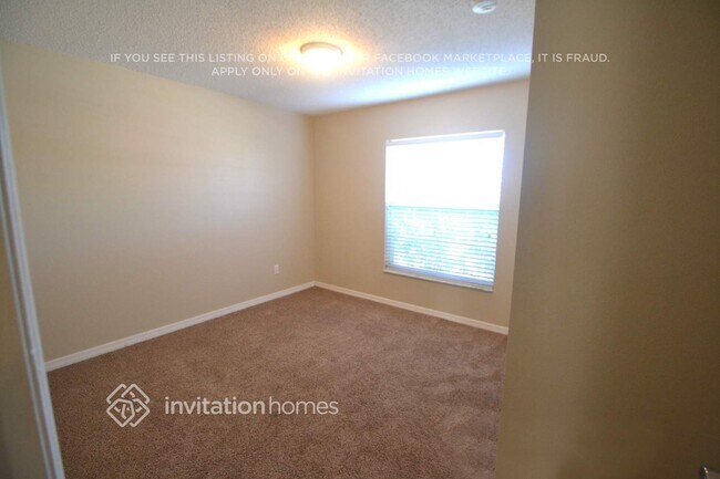 Foto del edificio - 727 Versailles Ln