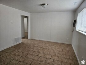 Foto del edificio - 215 N 400 W