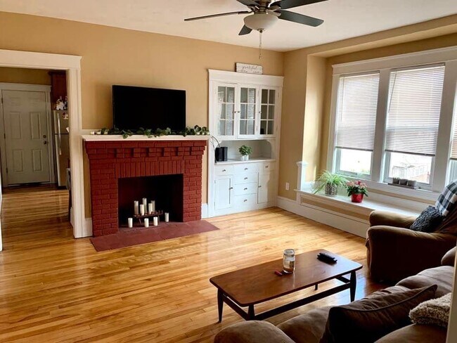 Living Room - 30 Richmond Ave