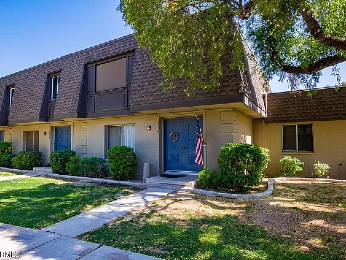 Primary Photo - 1515 E Dunbar Dr