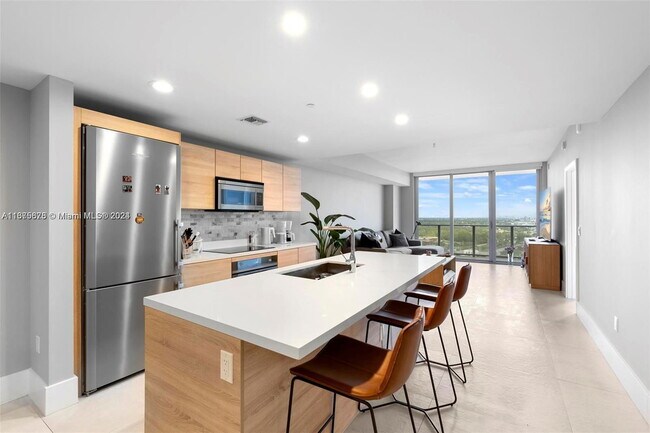 Foto del edificio - 16385 Biscayne Blvd