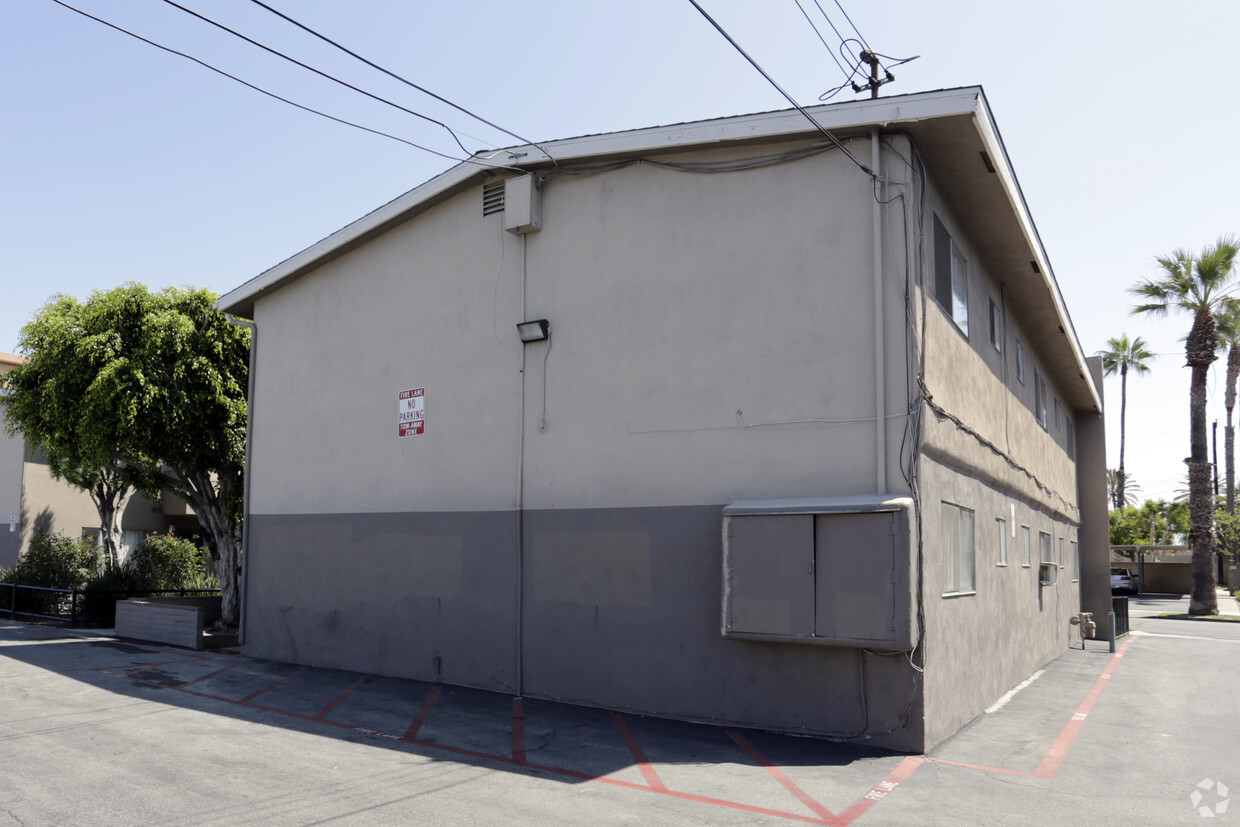 Building Photo - Orchard Grove