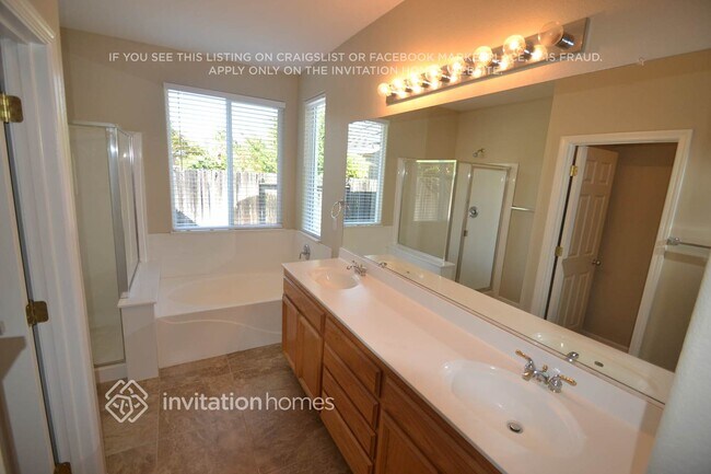 Foto del edificio - 5676 Bridgecross Dr
