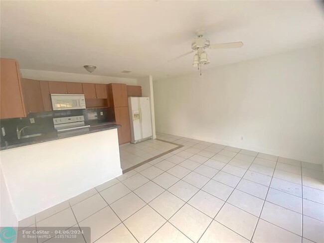 1671 SW 44th Ave, Fort Lauderdale, FL 33317 - Room for Rent in Fort ...