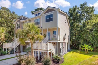 Building Photo - 1420 Widows Ct