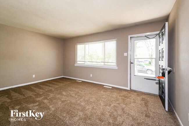 Building Photo - 712 Undercliff Dr