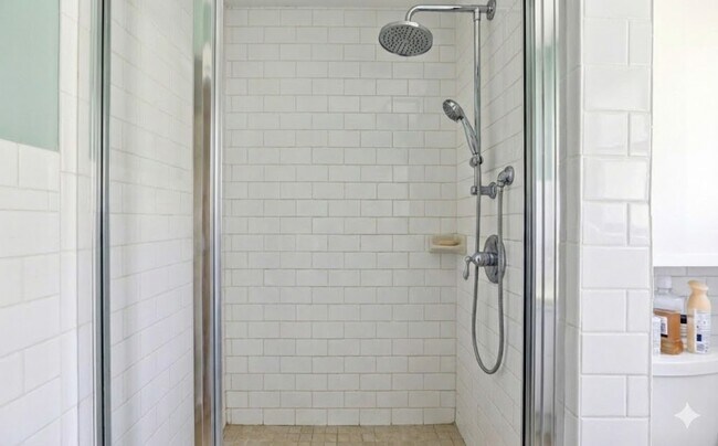 Building Photo - 807 N Irving Ave