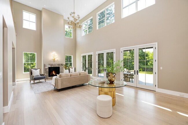 Foto del edificio - 241 E Saddle River Rd