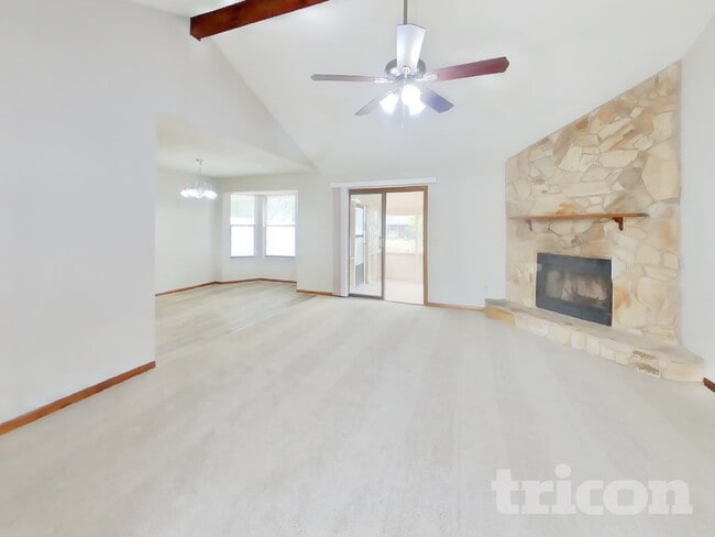 Building Photo - 10660 Squires Ct