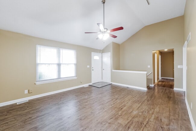 Foto del edificio - 902 Ridge Dr