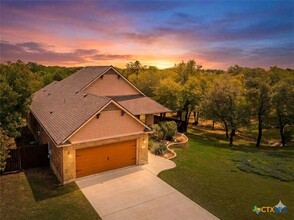 Building Photo - 2402 Twin Ridge Ct