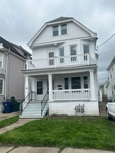 Building Photo - 411 Cambridge Ave