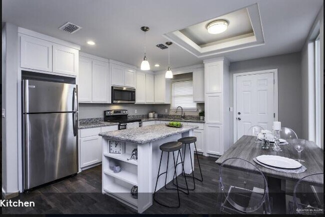Building Photo - 1304 Alta Vista Dr