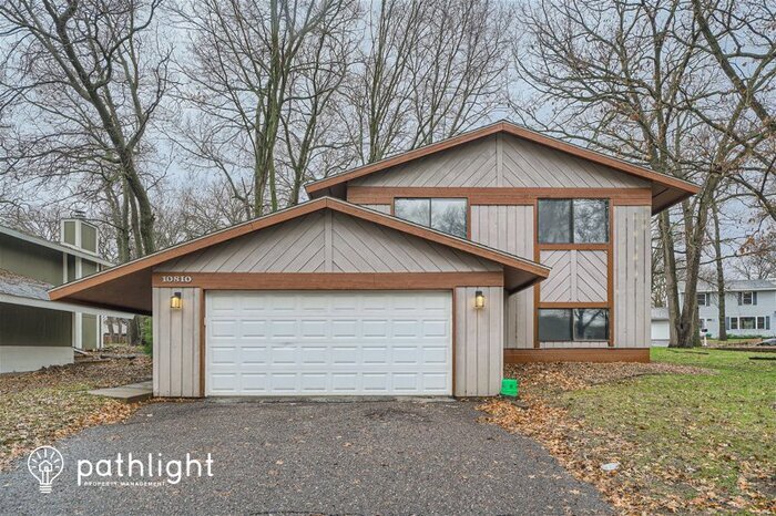 Primary Photo - 10810 Linwood Forest Dr, Champlin, MN, 55316