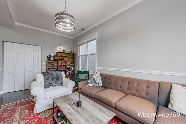 Foto del edificio - 1733 N Artesian-3