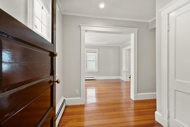 Building Photo - 21 Oriole St