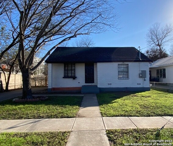Primary Photo - 138 S Park Blvd