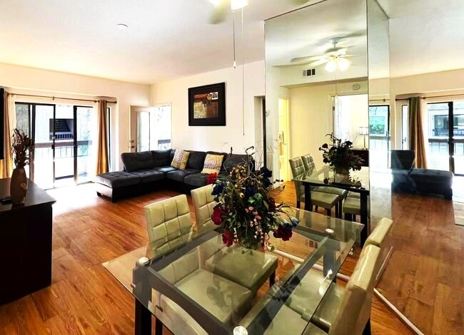 Building Photo - 2207 S Braeswood Blvd