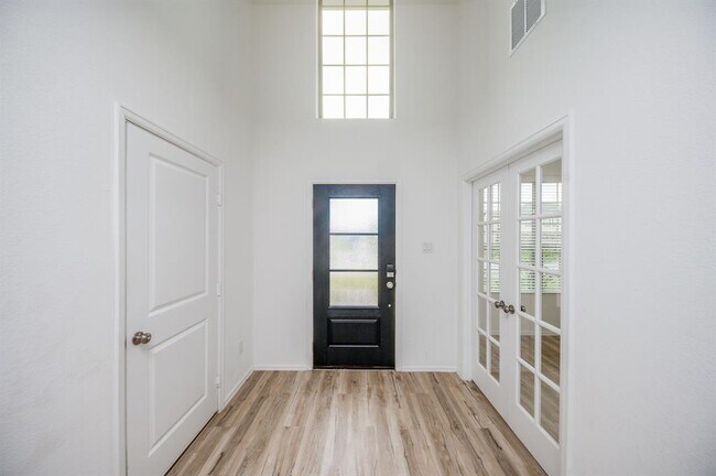 Foto del edificio - 5808 Knox Lndg Dr