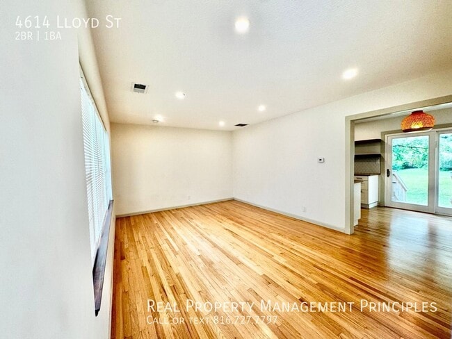 Foto del edificio - 4614 Lloyd St