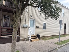 Building Photo - 468 Salem Ave