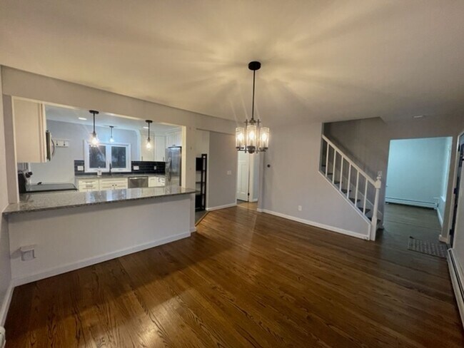 Foto del edificio - 138 Pine Grove Dr
