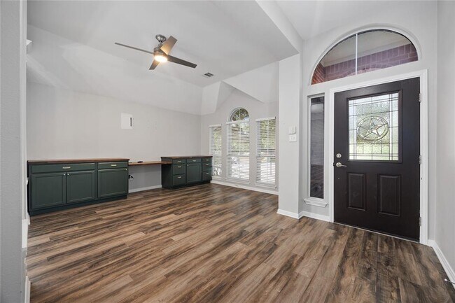 Building Photo - 3628 Hawk Ridge St